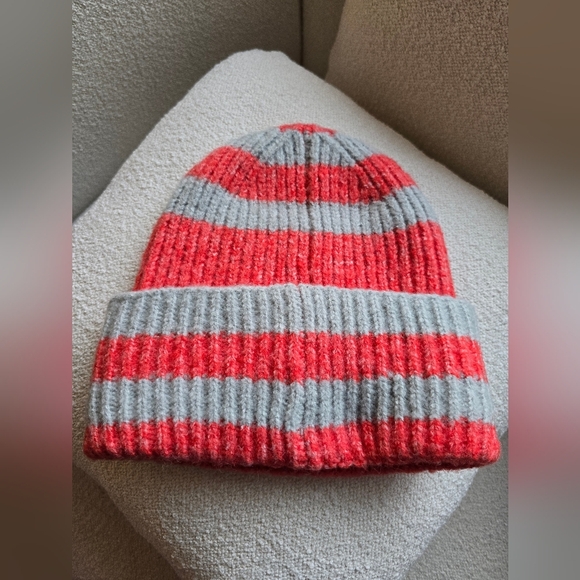 NWOT-Harbor Marled Ribbed Beanie, Grey/Red - Picture 5 of 7